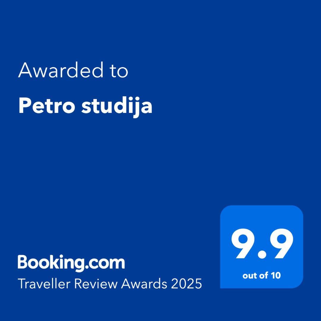 Petro Delux Apartments كاوناس المظهر الخارجي الصورة